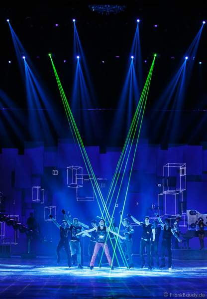 Rohene Ward bei Holiday on Ice - PLATINUM