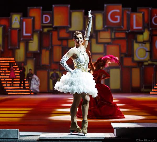 Eiskunstläuferin MacKenzie Crawford bei Holiday on Ice - PLATINUM