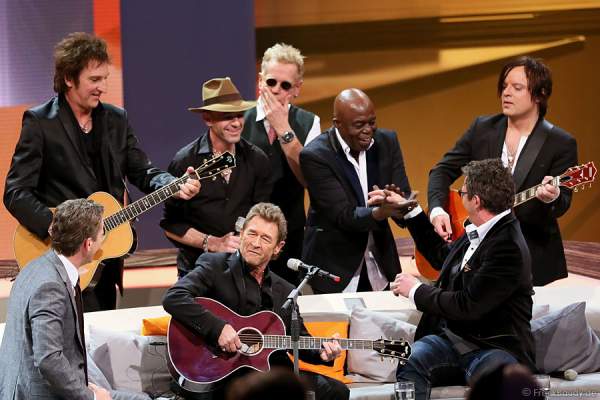 Hans Sigl im Duett mit Peter Maffay bei Wetten, dass..? am 25. Januar 2014 in Karlsruhe
