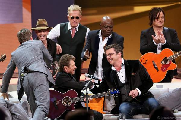 Hans Sigl im Duett mit Peter Maffay bei Wetten, dass..? am 25. Januar 2014 in Karlsruhe