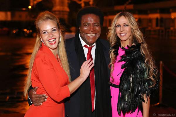 Roberto Blanco und seine neue Frau Luzandra und Loona bei Miss Germany 2014