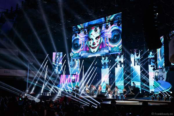 DJ Bobo mit Circus beim PRG Live Entertainment Award (LEA) 2014 in der Festhalle Frankfurt