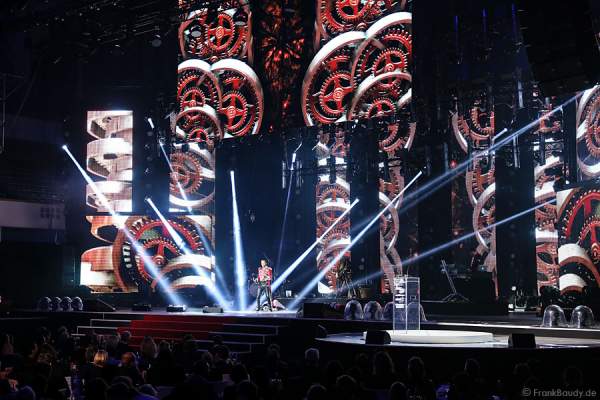 DJ Bobo mit Circus beim PRG Live Entertainment Award (LEA) 2014 in der Festhalle Frankfurt