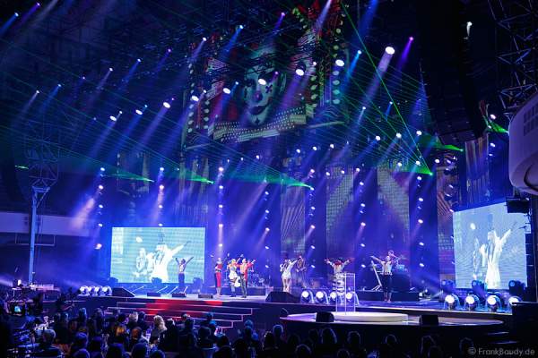 DJ Bobo mit Circus beim PRG Live Entertainment Award (LEA) 2014 in der Festhalle Frankfurt