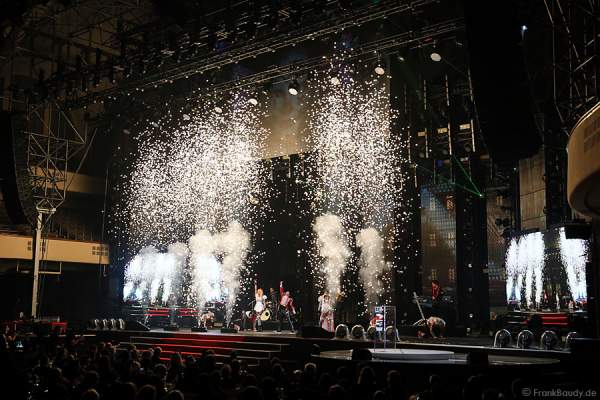 DJ Bobo mit Circus beim PRG Live Entertainment Award (LEA) 2014 in der Festhalle Frankfurt