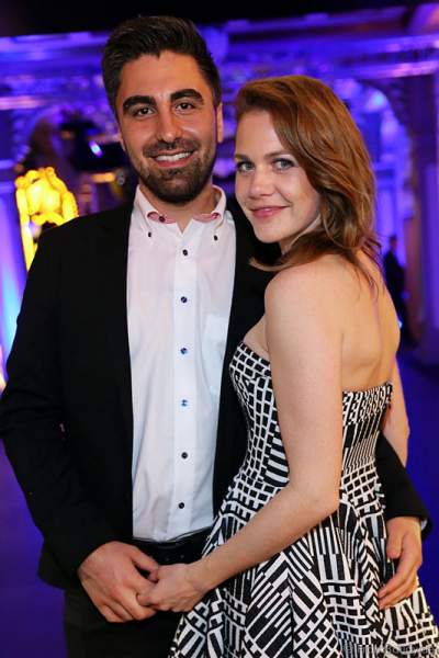 Felicitas Woll mit Freund Emrah Karacok beim Radio Regenbogen Award 2014 im Europa-Park