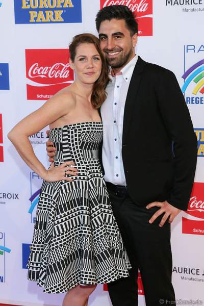 Felicitas Woll mit Freund Emrah Karacok beim Radio Regenbogen Award 2014 im Europa-Park