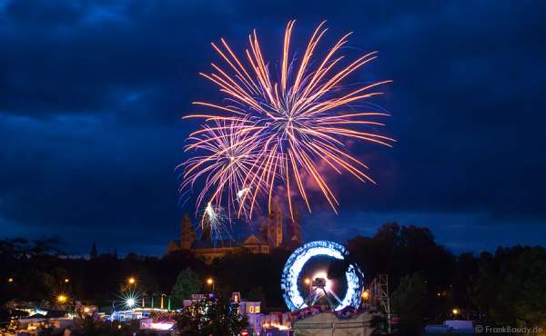 Feuerwerk bei der Frühjahrsmesse 2014 in Speyer
