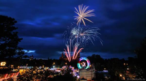 Feuerwerk bei der Frühjahrsmesse 2014 in Speyer