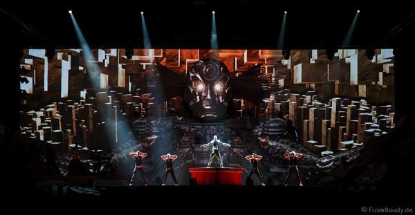 Roboter bei DJ Bobo Circus