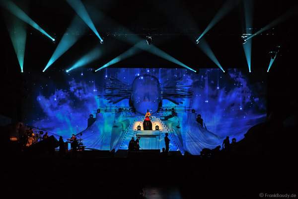 Nancy Baumann, Ehefrau von DJ Bobo bei Show Circus