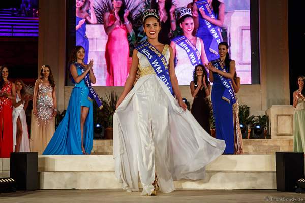 Daniela Ocoro Mejia gewinnt Miss WM 2014 Wahl im Europa-Park Rust