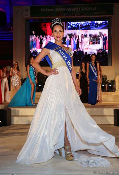 Daniela Ocoro Mejia gewinnt Miss WM 2014 Wahl im Europa-Park Rust