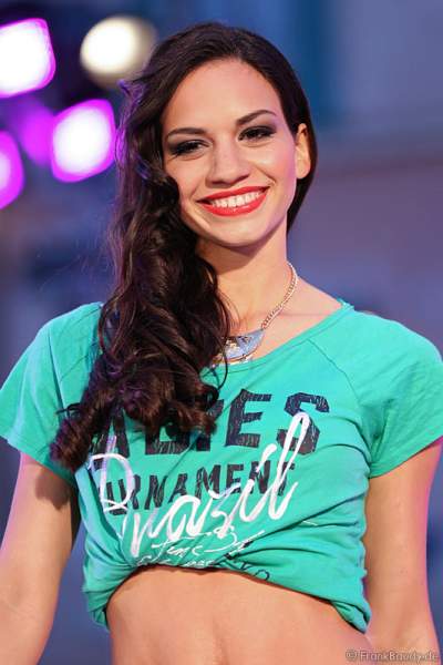 A27_IMG_5763-Jv01-01so