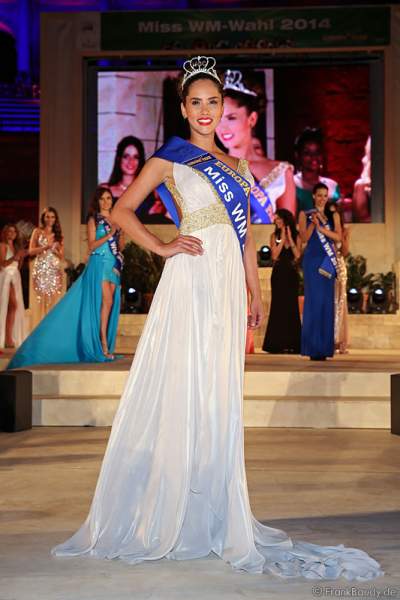 Daniela Ocoro Mejia gewinnt Miss WM 2014 Wahl im Europa-Park Rust