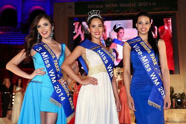 Laritza Libeth Parraga Arteaga (Ecuador), Daniela Ocoro Mejia (Kolumbien) und Felicia Kitchings (USA) bei der Miss WM 2014 Wahl im Europa-Park Rust