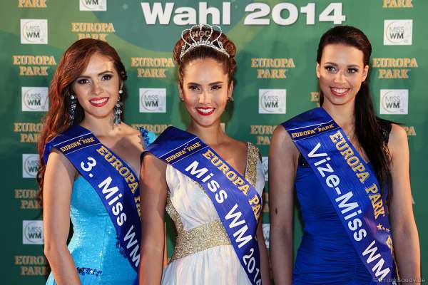 Laritza Libeth Parraga Arteaga (Ecuador), Daniela Ocoro Mejia (Kolumbien) und Felicia Kitchings (USA) bei der Miss WM 2014 Wahl im Europa-Park Rust