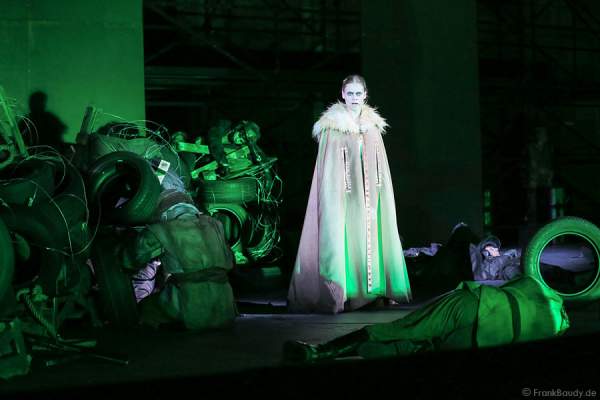 Charlotte Puder als Kriemhild