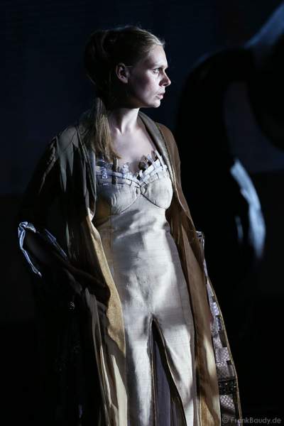 Charlotte Puder als Kriemhild