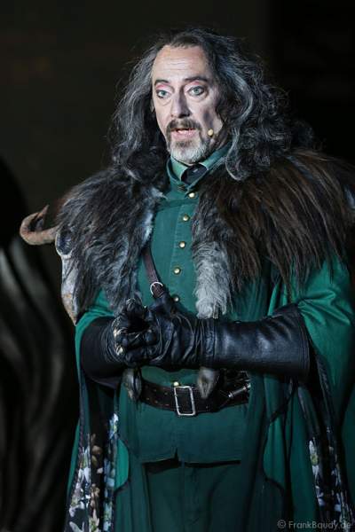 Roland Renner als Rüdiger von Bechelaren