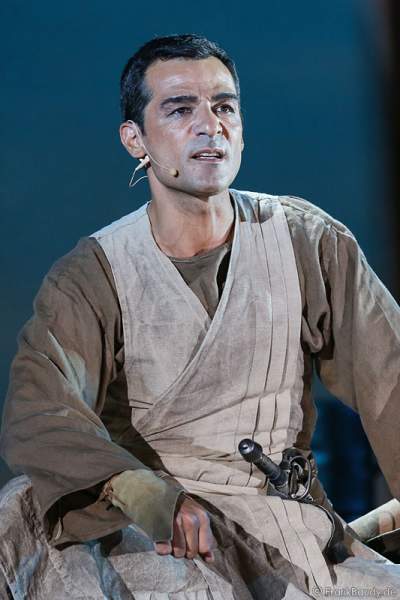 Erol Sander als Hunnenkönig Etzel