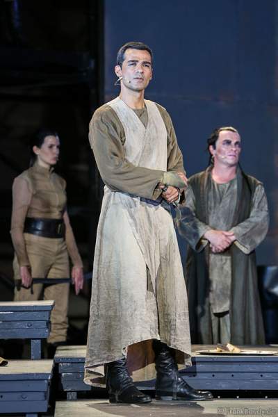 Erol Sander als Hunnenkönig Etzel