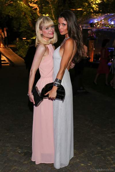 Alissa Harouat mit Freundin bei den Nibelungen-Festspiele 2014, born this way