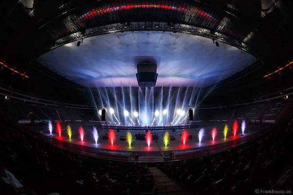 Wasserspektakel AQUANARIO 2014 in der Commerzbank-Arena in Frankfurt