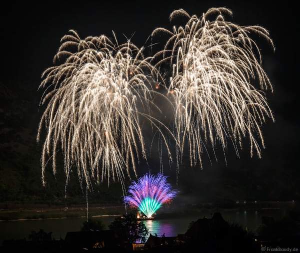 Feuerwerk Gravity bei Rhein in Flammen 2014 in Oberwesel