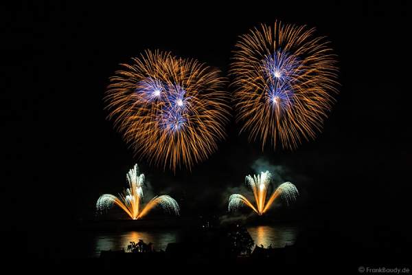 Feuerwerk Gravity bei Rhein in Flammen 2014 in Oberwesel