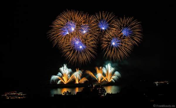 Feuerwerk Gravity bei Rhein in Flammen 2014 in Oberwesel