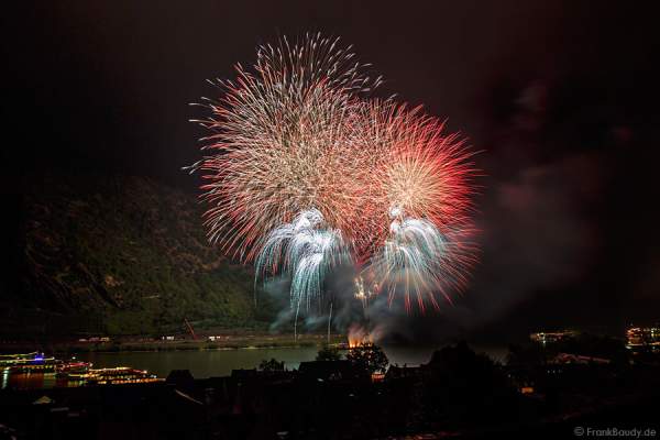 Feuerwerk Gravity bei Rhein in Flammen 2014 in Oberwesel