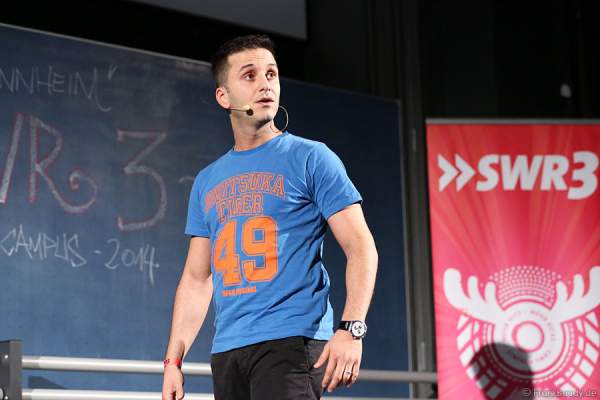 Özcan Cosar beim SWR3 Comedy-Campus