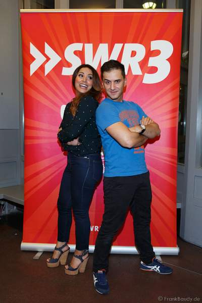 Enissa Amani und Özcan Cosar beim SWR3 Comedy-Campus
