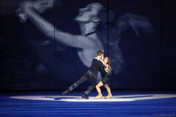 Pernelle Carron und Lloyd Jones bei Holiday on Ice PASSION