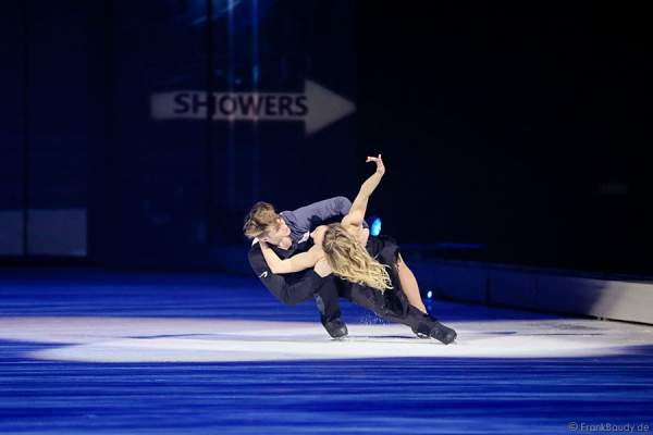 Pernelle Carron und Lloyd Jones bei Holiday on Ice PASSION
