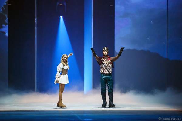 Annette Dytrt und Timofey Obleukhov bei Holiday on Ice PASSION