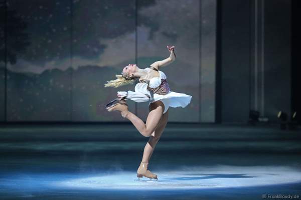 Annette Dytrt bei Holiday on Ice PASSION