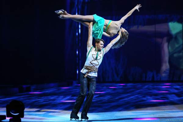 Pernelle Carron und Lloyd Jones bei Holiday on Ice PASSION