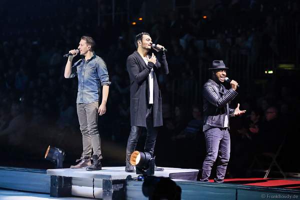 Vintage Vegas mit Giovanni Zarrella, Tomas Sniadowski (Tom Marks) und Tartaruga Ninja (Inan Lima) bei Holiday on Ice PASSION