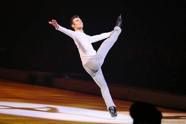 Michael Solonoski bei Holiday on Ice PASSION