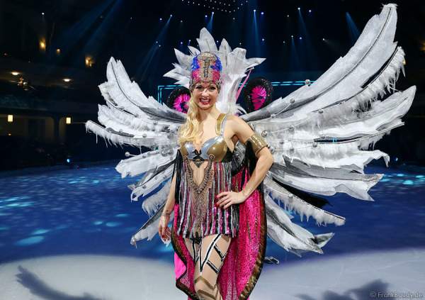 Annette Dytrt bei Holiday on Ice PASSION