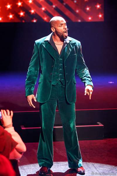 Gino Emnes als Apollo Creed beim Musical ROCKY