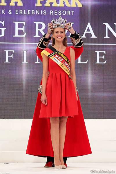 Harald Glööckler krönt Miss Germany 2015 Olga Hoffmann