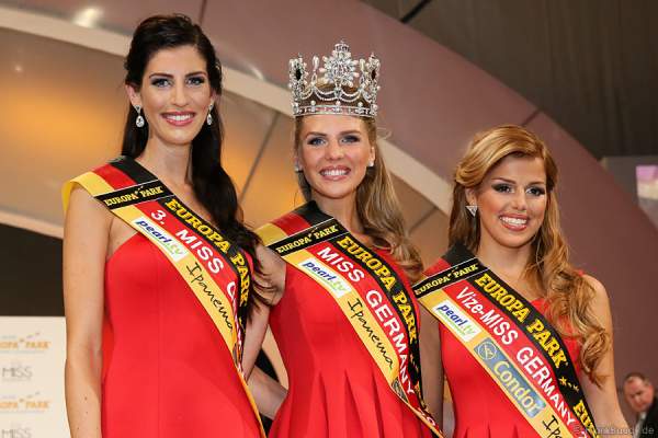 3. Miss Germany 2015 - Lisa Wargulski, Miss Germany 2015 - Olga Hoffmann, Vize-Miss Germany 2015 - Julia Kraml beim Finale im Europa-Park