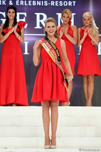 Miss Germany 2015 - Olga Hoffmann (Miss Pearl.tv 2015) beim Finale im Europa-Park