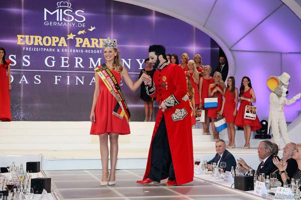 Harald Glööckler krönt Miss Germany 2015 Olga Hoffmann
