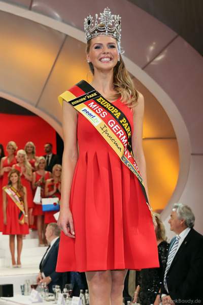 Miss Germany 2015 - Olga Hoffmann (Miss Pearl.tv 2015) beim Finale im Europa-Park
