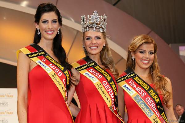 3. Miss Germany 2015 - Lisa Wargulski, Miss Germany 2015 - Olga Hoffmann, Vize-Miss Germany 2015 - Julia Kraml beim Finale im Europa-Park
