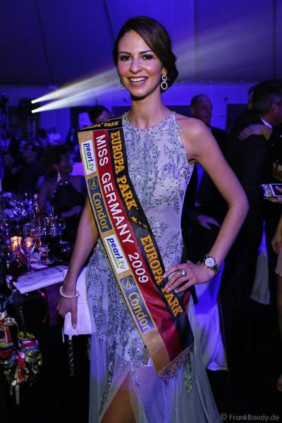 Doris Schmidts - Miss Germany 2009 - beim Miss Germany 2015 Finale im Europa-Park